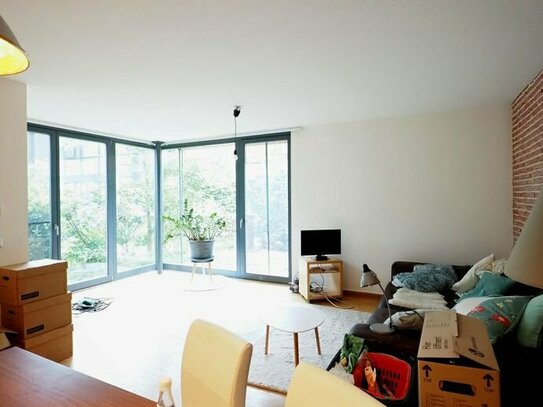 Sehr schöne, helle und moderne 3-Zimmer-Erdgeschosswohnung mit Terrasse und eigenem kleinen Garten in top Lage nähe Hum…