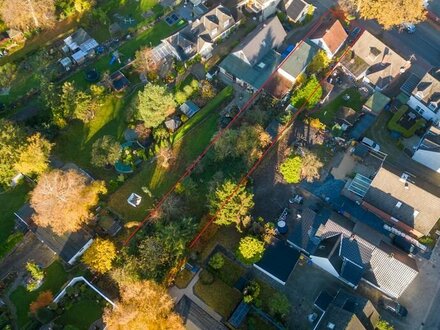 Baugrundstück mit Altbestand in zentraler und beliebter Lage von Pinneberg