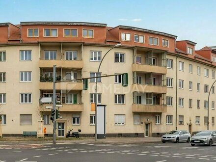 Im Herzen von Charlottenburg: 2-Zimmer-Wohnung mit Tageslichtbad und Balkon