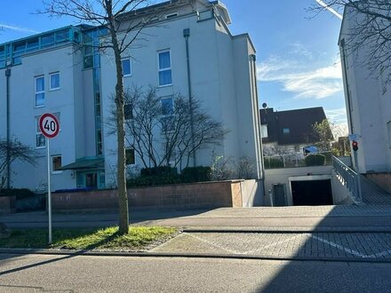 Sehr schöne 2- Zimmer Attika Wohnung in begehrter Lage in Gundelfingen