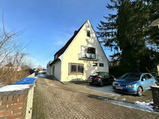 Haus mit Arztpraxis und einer Wohnung in zentraler Lage von Achim