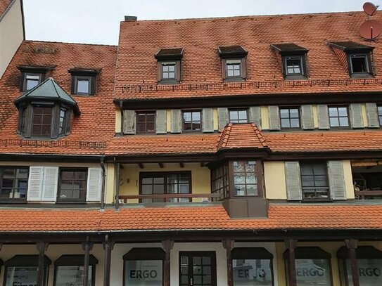 6-Zimmer-Stadthaus mit 2 Balkonen und Stellplatz