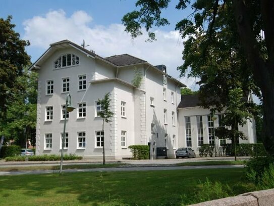 Moderne Bürofläche in historischem Gebäude im Zentrum von Reinbek