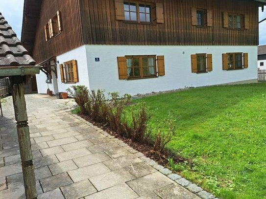 Einfamilienhaus mit 2 Wohnungen in Ascholding