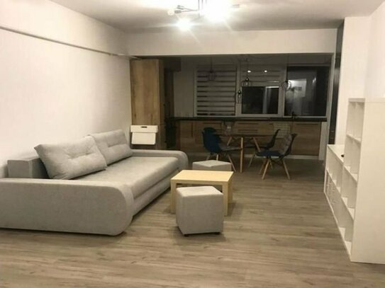 Schöne 1,5 Zimmer Wohnung Balkon Einbauküche