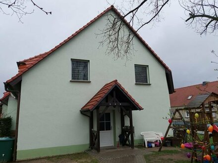 Schöne Wohnung in einem Zweifamilienhaus, EG, EBK, Garten, Tauche Trebatsch