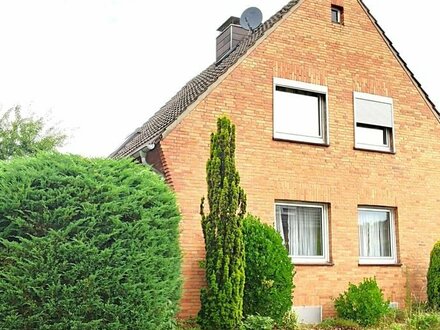 Freistehendes Einfamilienhaus mit Einliegerwohnung