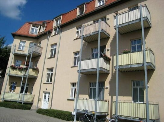 Kleine sonn. 2-R-Wohng. mit Balkon u. EBK in Dresden-Trachenberge