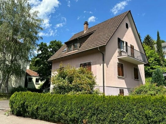 Freistehendes Ein-/Zweifamilienhaus mit Balkon und schönem Gartenbereich