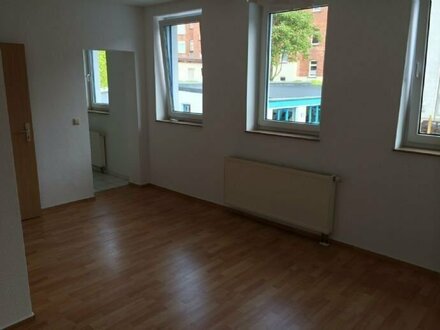 *Uni Nähe* 1 Raum Wohnung mit EBK / Wanne / Laminat im Waidmühlenweg / Erfurter Mühlenviertel