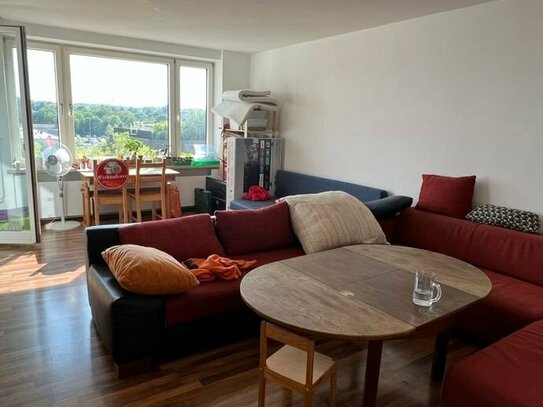 Rgbg Osten - 4 Zimmer Wohnung mit Balkon und Aufzug