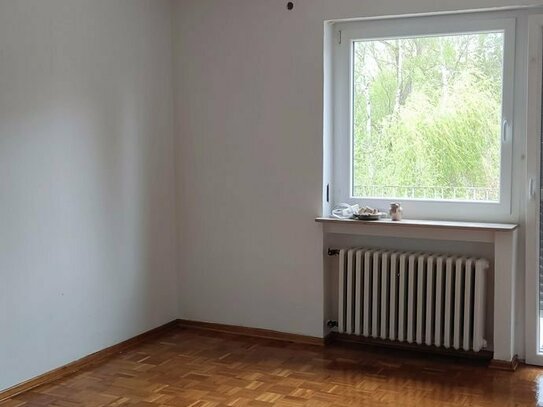 Helle 4 Zimmerwohnung mit großer Terrasse