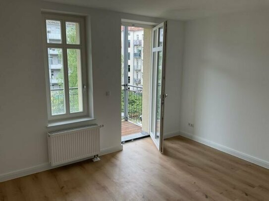 2 Zimmer Wohnung Volkmarsdorf mit Balkon 450 € Kaltmiete zzgl. Nebenkosten