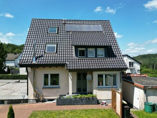 Modernisiertes Ein- / Zweifamilienhaus – Perfekt für Eigennutzer oder Investoren!