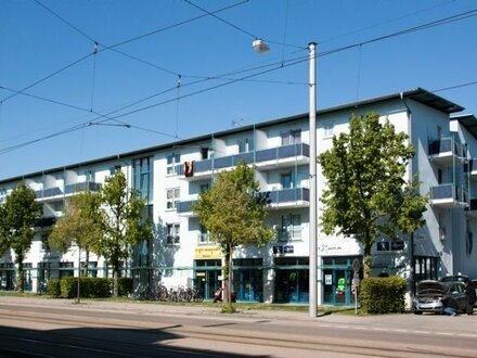 Schönes 1-Zimmer Apartment in Augsburg Nord mit TG Stellplatz, Kellerabteil, Balkon, Küchenzeile 3min zur Tram, 2min zu…
