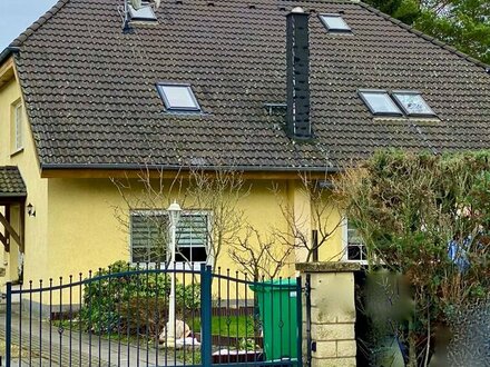 Schönes Zweifamilienhaus im ruhigen Umfeld von Zeesen.