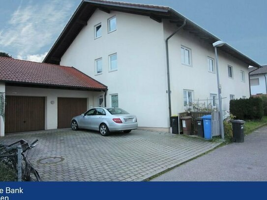 Zweifamilienhaus mit gut aufgeteilten 3-Zimmer Wohnungen in Marklkofen / Frontenhausen
