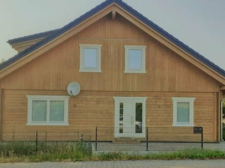 Großes Holzblockhaus im Cottbuser Süden zu verkaufen.