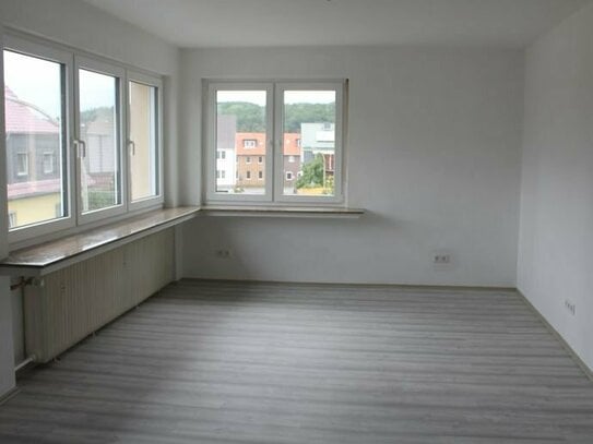 Neu sanierte Wohnung im OG zentral in Heiligenrode 3 Zi/Kü/Bad, 77qm