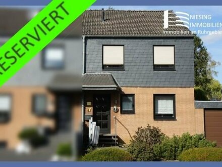 *** RESERVIERT *** Einfamilien – Reihenendhaus mit 2 Garagen und großem Garten ***provisionsfrei***