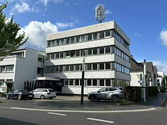 Komplett bezugsfreies Bürohaus in TOP-Lage Mitten im ehemaligen Bonner Regierungsviertel Nähe Rhein