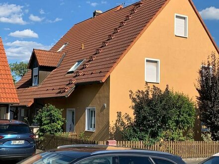 Möblierte Doppelhaushälfte in Eckental-Frohnhof zu vermieten