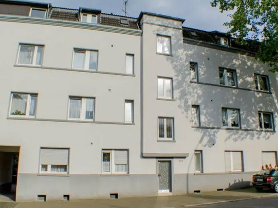 3 Zimmer DG-Wohnung mit EBK