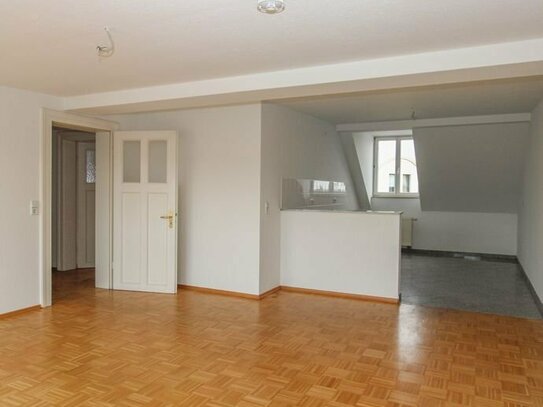 Neu vermietete Dachgeschosswohnung mit Balkon im beliebten Reudnitz