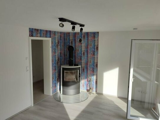 Sanierte, helle, freundliche und gut aufgeteilte 3-Zimmer-Wohnung mit Kaminofen in Bad Wildbad