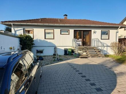 Einfamilienhaus im Bungalowstil mit großem Garten in Oberhaid