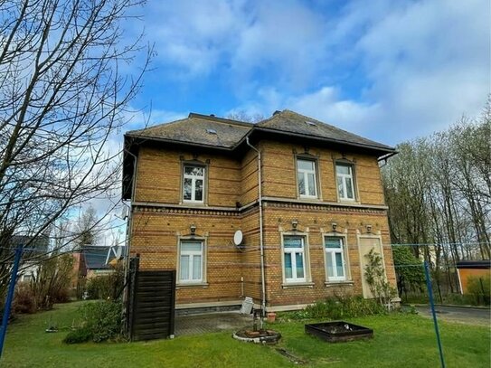Denkmalgeschütztes Zweifamilienhaus in Neugersdorf auf Erbbaupacht