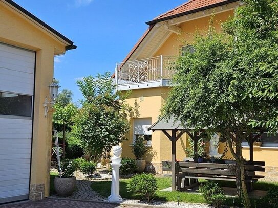 1-2 Familienhaus in Idyllischer Lage mit großen Garten am Altmain mit Gewerbehalle