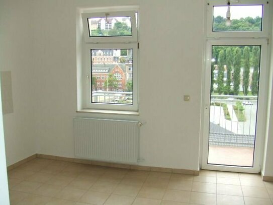 Attraktive 4-Raum Wohnung mit Balkon im Zentrum von Greiz
