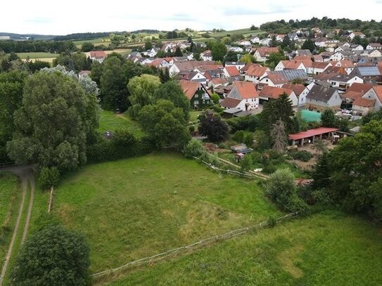 ***herrliches Grundstück in Feldrandlage mit Baugenehmigung für 2 EFH***