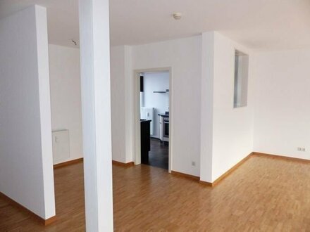 CORDULA IMMOBILIEN -Designerwohnung, Einbauküche, Stellplatz Dachterrasse hoefer 28