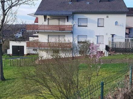 Gepflegtes Zwei-Dreifamilienhaus mit toller Aussicht in idyllischer Ortsrandlage