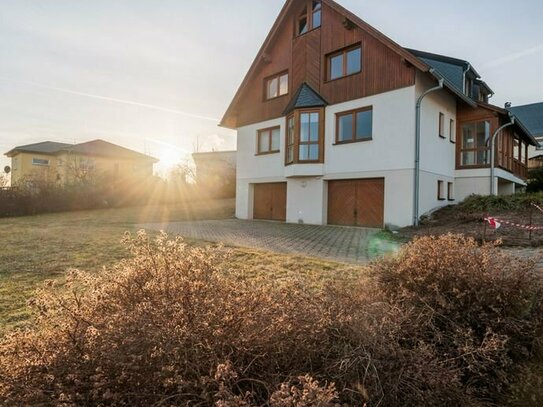 Wohnhaus mit Gewerbeeinheit im Erdgeschoss - Elterlein - ruhige, ländliche Lage!