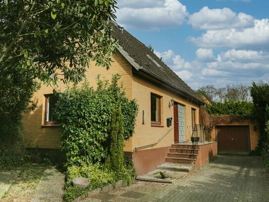 Familienfreundliches Wohnen - Großes Einfamilienhaus in zentraler Lage in der Waldstadt zu kaufen!