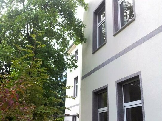 TOP-sanierte 3-Raum-Wohnung, ca. 84 m², 2. OG, ruhig und idyllisch gelegen in Parknähe
