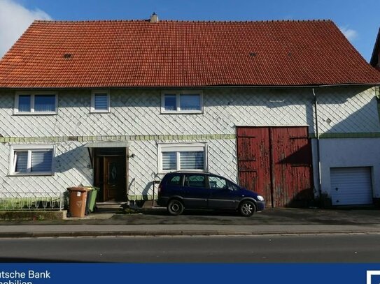 Zwangsversteigerung - Einfamilienhaus mit Scheunenanbau in Espenau - provisionsfrei für Ersteher!