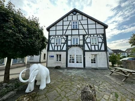 Seltene Gelegenheit: Historisches Wohn- & Geschäftshaus im Zentrum von Balve zu verkaufen!
