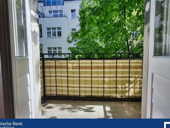 Einziehen und Wohlfühlen - Altbauwohnung mit Balkon in gefragter ruhiger Lage unweit Berlins Mitte