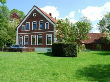 Wohnhaus mit Seminar- und Gästehaus in schöner und ruhiger Lage im historischen Burgdorf Ovelgönne