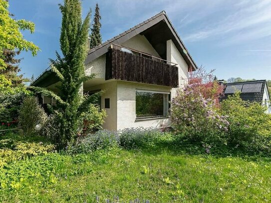 Einfamilienhaus mit schönem eingewachsenen Garten