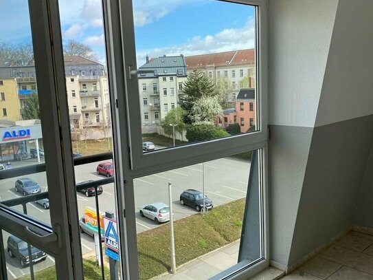 Frisch renovierte Wohnung Zwickau Marienthal mit Balkon und Aufzug ab sofort zu vermieten