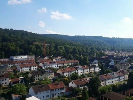 2022 Sanierte 2,5 Zimmer Wohnung mit Schöne blick in Stuttgart