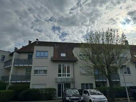 Renovierte 2-Raum-Erdgeschosswohnung in ruhiger Lage mit Terrasse und Tiefgarage