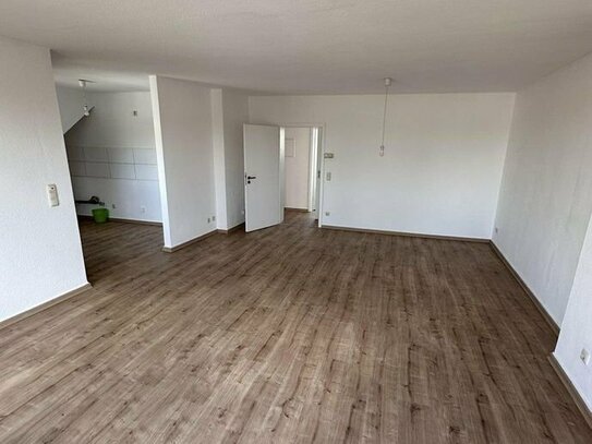 Helle und Ruhige DG Wohnung im Zentrum von Mönchengladbach