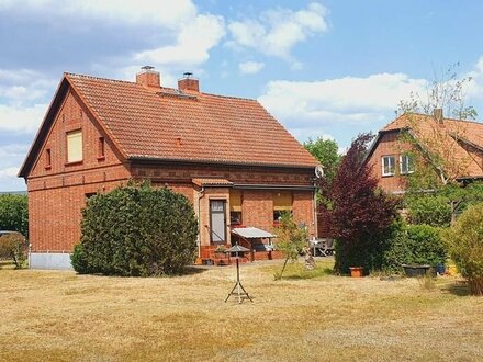 Liebevoll gepflegtes Einfamilienhaus mit schönem Grundstück