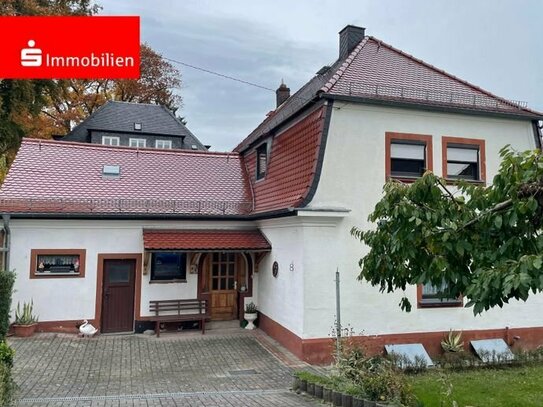 Teilsaniertes Einfamilienhaus in Zentrumsnähe